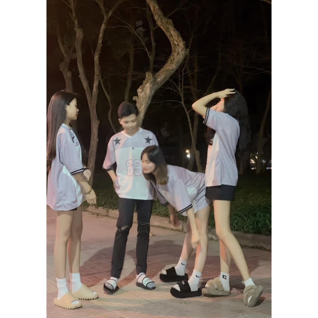 Áo Thun Bóng Đá 69 Thỏ phối Bạc Ngôi Sao Fom Unisex A1006 | BigBuy360 - bigbuy360.vn