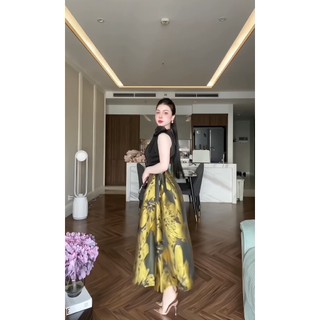 Váy thiết kế liền gấm phối lụa hoa vai V213