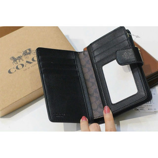 Ví ngắn Medium Corner Zip Wallet