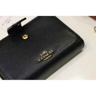 Ví ngắn Medium Corner Zip Wallet