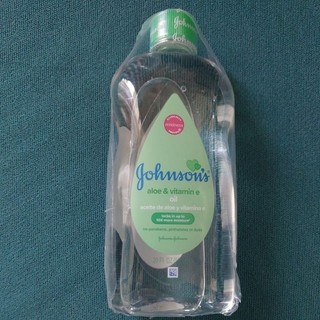 Tinh dầu tinh chất nha đam và vitamin e johnson oil 591ml SẢN XUẤT TẠI MỸ cho người lớn / trẻ em