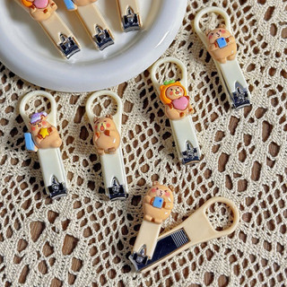 Bấm móng tay gắn charm capybara tone nâu charm xinh xắn