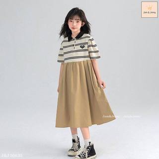 Váy J&J kẻ trái tim ngực