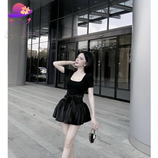 Váy cổ vuông dáng ngắn phối nơ buộc