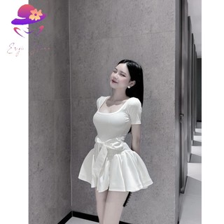 Váy cổ vuông dáng ngắn phối nơ buộc