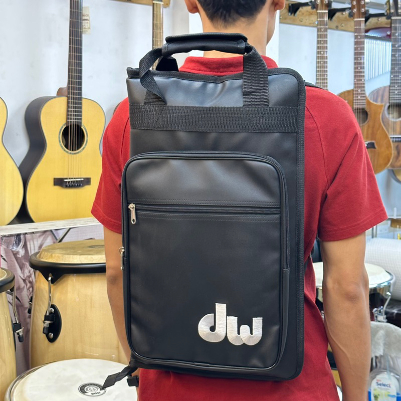 Túi đựng dùi trống, dạng ba lô.