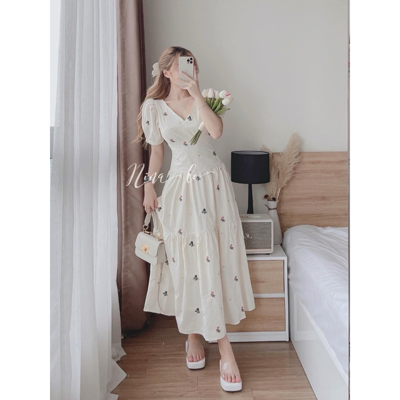 đầ lụa chéo dáng xoè cổ tim  hở lưng chít eo gb