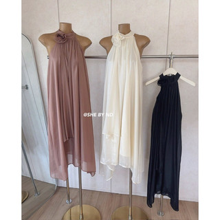 ĐẦM CỔ YẾM ĐÍNH HOA