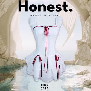 Đầm tầng CỔ VUÔNG  coquette Honest signature đính nơ phối ren, phía sau phối smocking thun ôm
