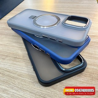 Ốp lưng iPhone 14 Pro Max Filada có giá đỡ
