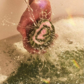 Bánh tạo bọt bồn tắm LUSH - Botanomancy bubble bar