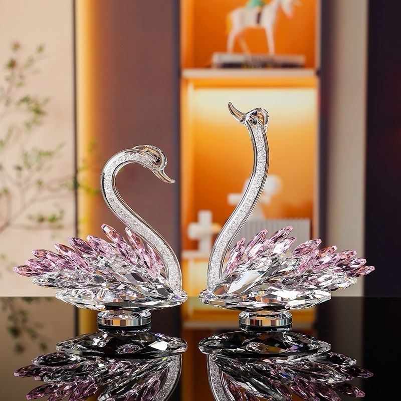 Tượng thiên nga đôi đính đá pha lê lấp lánh (có ảnh thật)