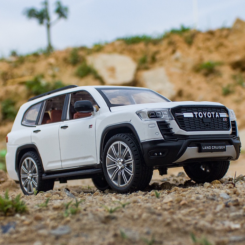 Mô Hình Xe Ôtô Kim Loại 1/24 Siêu Xe TOYOTA LAND CRUISER LC300 Dùng Để Trưng Bày Bàn Làm Việc