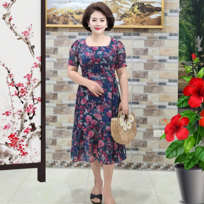 Đầm xoè tuổi trung niên