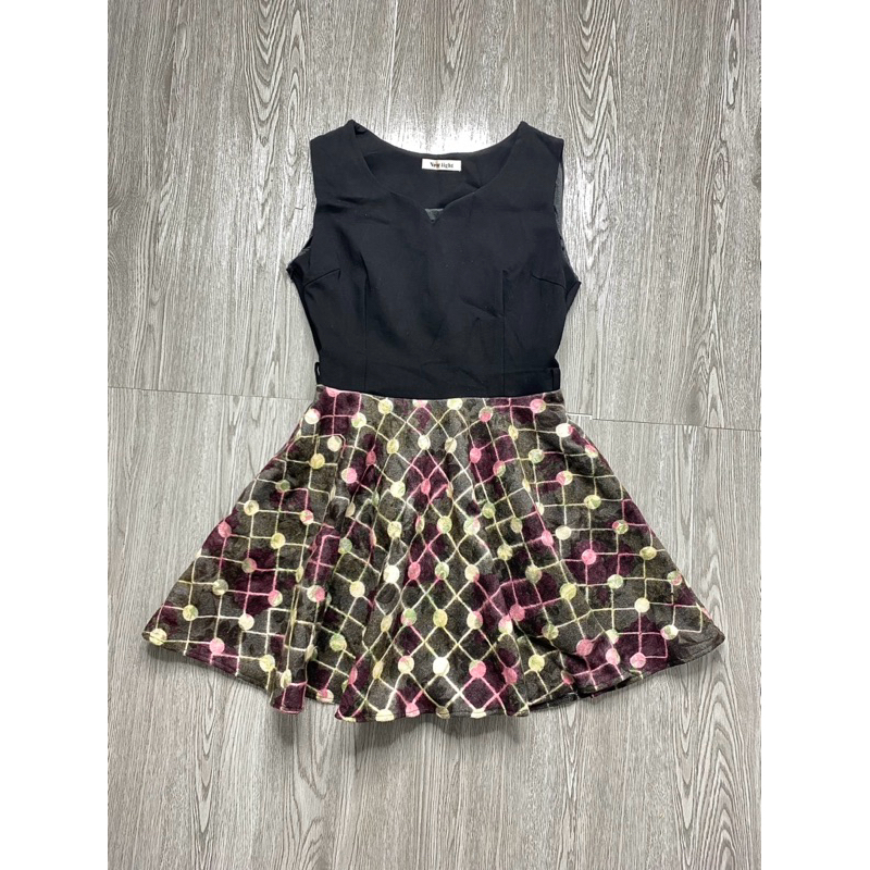 Đầm xoè ngắn cho nữ, co giản (size ngực 95cm đổ lại)