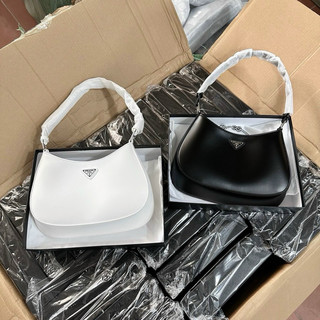 Túi Prada kẹp Nách Dáng Bầu Fullbox
