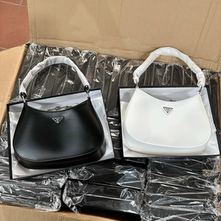 Túi Prada kẹp Nách Dáng Bầu Fullbox