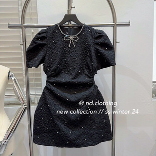 ĐẦM GẤM KHOÉT EO ĐIÍNh đá ND