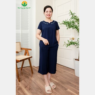 Đồ bộ trung niên mặc nhà chất lanh Việt Thắng quần lửng, áo cộc tay họa tiết thêu -  B26.2405