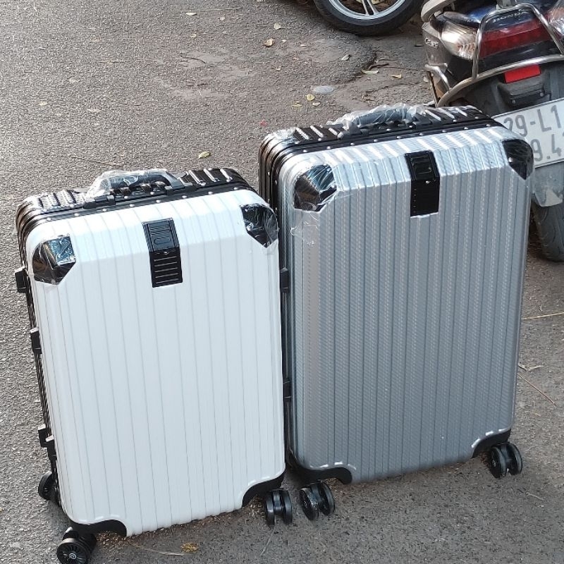 Vali khung nhôm khoá sập size 26 inch . dáng chuẩn sịn hàng nội địa