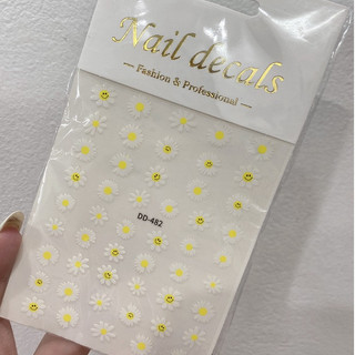 sticker trang trí móng hình hoa nhé ạ
