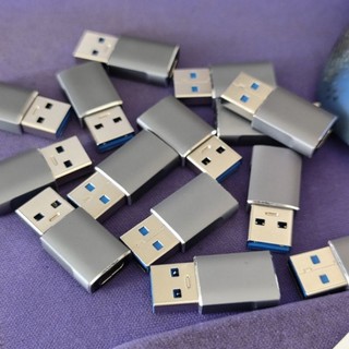 Đầu chuyển đổi usb type-c sang usb a 3.0, hỗ trợ sạc nhanh.