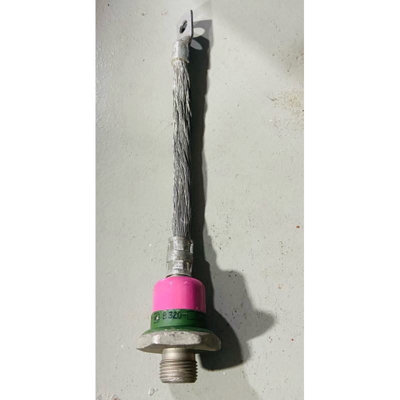 Đi ốt Nga 320A