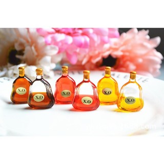 Chai rượu X.O charm slime phị kiện trang trí