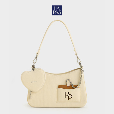 [TẶNG VÍ TIM] Túi Đeo Vai Hobo Đáy Vuông Love Charm Beige Sz 23 HAPAS - TDV240358