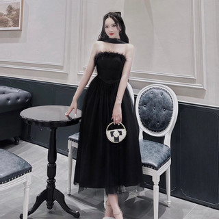 Váy prom buộc vai ren
