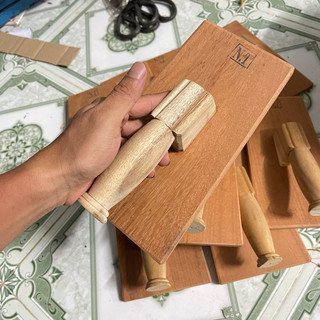 Bàn chà gỗ căm xe