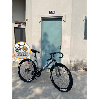 Xe đạp thể thao Single và Fixed gear màu xám, 2 vành đen 4 phân