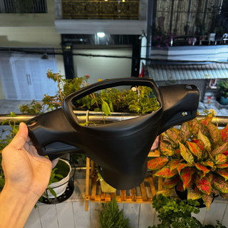 Bợ cổ xe Sirius Helo chế đồng hồ Ducati