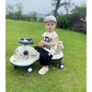 Xe lắc cho bé.xe lắc phi hành gia có nhạc-đèn BABY STORE