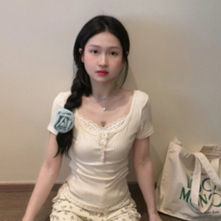 Áo coquette tay ngắn cổ tròn DELIZ, thun mềm phối viền hoa phong cách dịu dàng thời trang hè CHOUCHOU