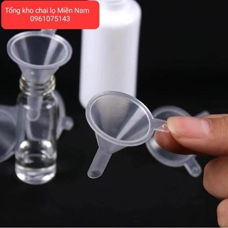 Phễu nhựa mini, phếu nhỏ chiết tinh dầu, mỹ phẩm, nước hoa , nhỏ gọn, tiện dụng