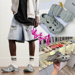 <SneakerbyT> Giày Đục Lỗ đi biển Mùa Hè Thoáng BLCG - Sneaker Balenciaga Cut Out Mule Rubber In Grey