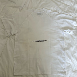 TEE RAGLAN WITH TEXT