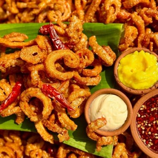 Tốp mỡ cuộn bơ tỏi vị mới - Hộp 250gram bì heo liền thịt sấy bơ