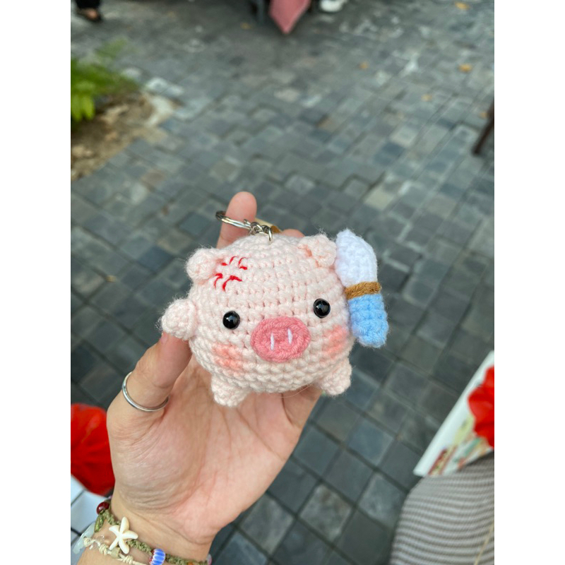 Móc khoá heo cầm dao móc len [Ảnh thật]