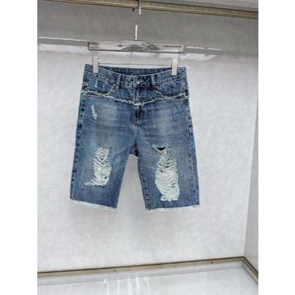 Quần short jean rách nam Givenchy đơn sắc, kiểu dáng trẻ trung, sành điệu