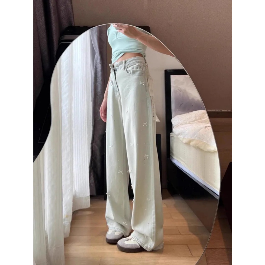 Quần jeans nữ ống rộng màu xanh nhạt , lưng cao , đính nơ & Áo  thun thêu nơ. FEEDBACK THẬT- HÀNG SẴN Suri Clothing | BigBuy360 - bigbuy360.vn