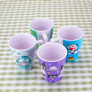 🌸LY CỐC CÓ QUAI CẦM HELLO KITTY DOREMON & FRIENDS