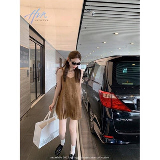 Pass đầm 2 dây cổ V màu cà phê siêu xinh