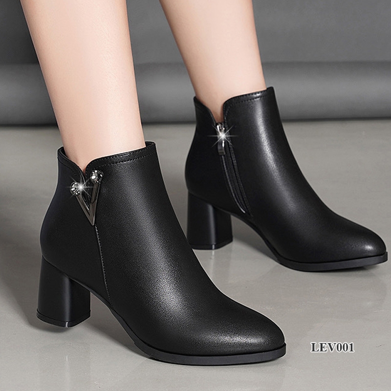 Giày Bốt Nữ Cổ Ngắn Thời Trang, cao gót 6cm, mũi tròn, da đẹp, êm chân đi quanh năm -  LEV001