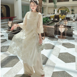 Áo dài cách tân 4 tà Cẩm Tú 2024 ,áo dài dáng xuông đính cúc bả vải chất liệu voan tơ in hoa phối lót lụa habutai GCD454