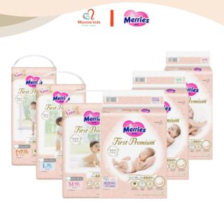 Bỉm quần Merries First Premium cho bé, tã dán mềm mại NB66, S60d, M48d, L36q, XL32q - Monnie Kids