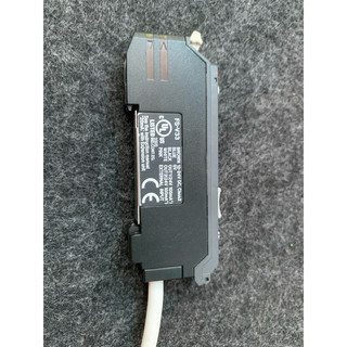 Cảm biến sợi quang -- Keyence FS-V33 --