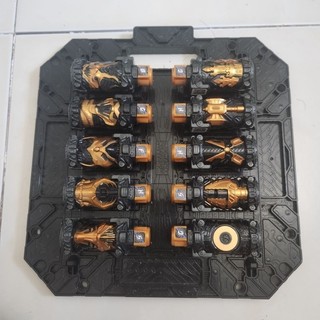 Đồ chơi full bottle của series phim Siêu nhân Kamen rider build