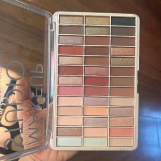 Bảng phấn mắt 39 ô Makeup Studio Anna Rose